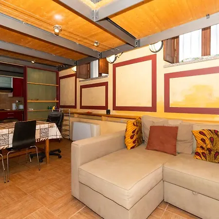 Piazza Statuto Apartment